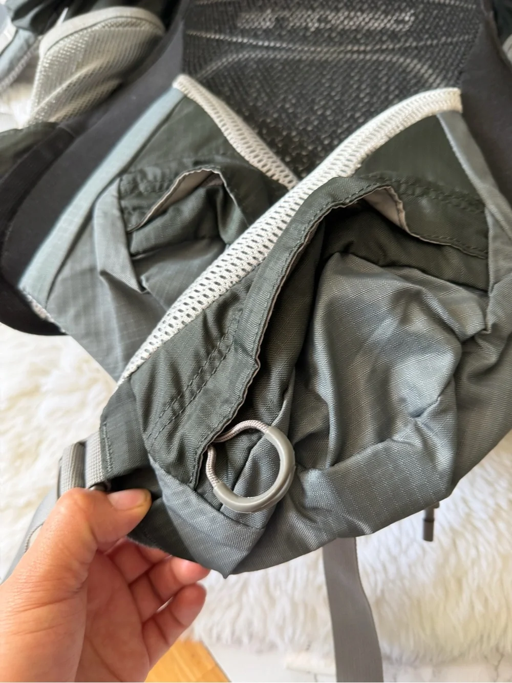 OSPREY Stratos 36 Men's Dark Green and Light Gray Backpack